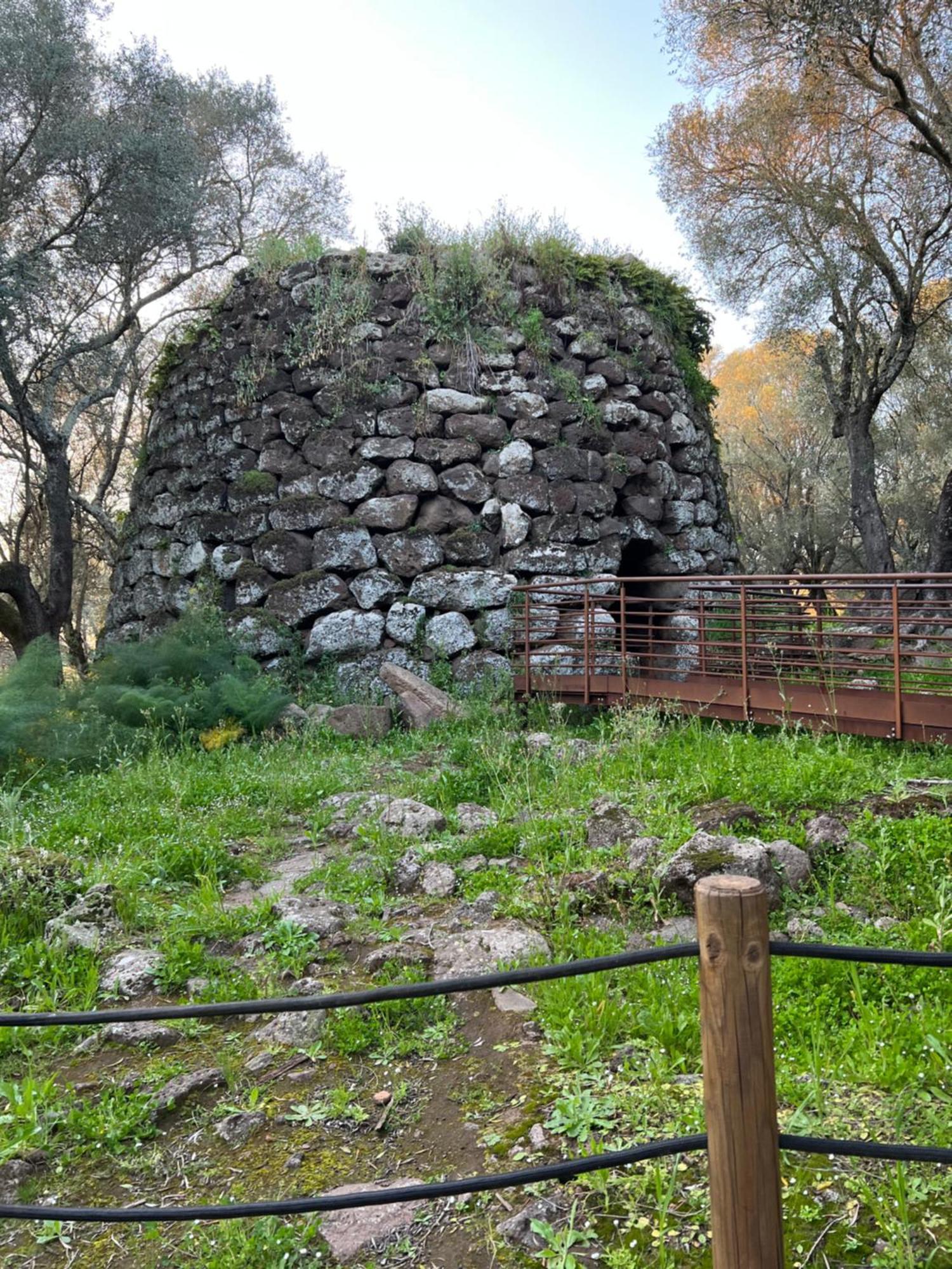 Muristene Pozzo Santa Cristina Paulilatino Esterno foto
